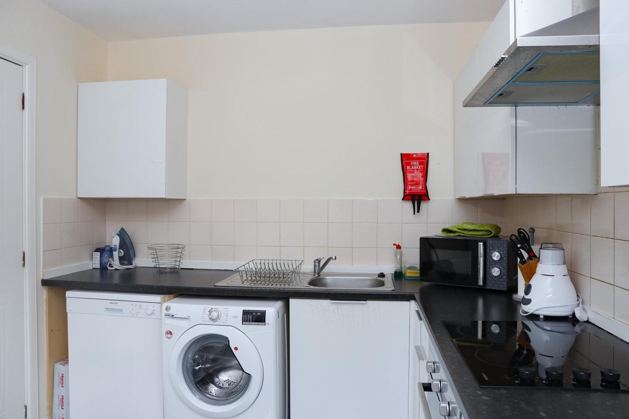 Charlotte Apartment Абърдийн Екстериор снимка