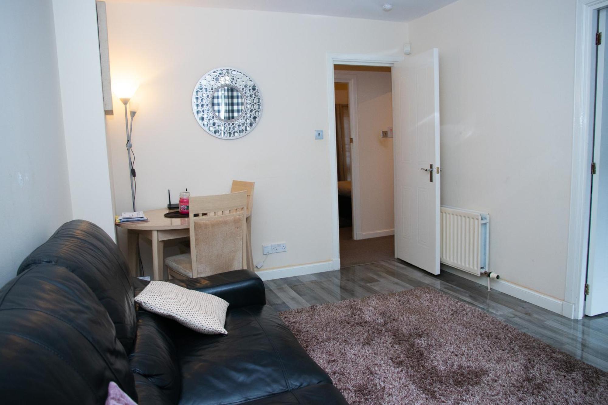Charlotte Apartment Абърдийн Екстериор снимка
